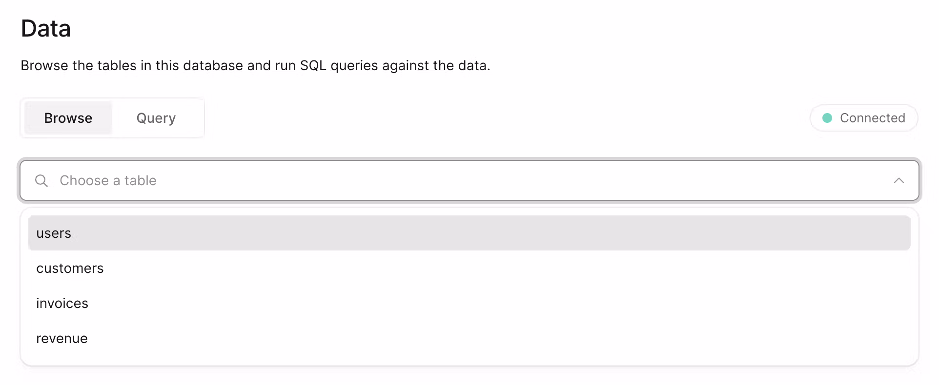 数据库屏幕显示了下拉列表,其中有四个表:users、customers、invoices 和 revenue